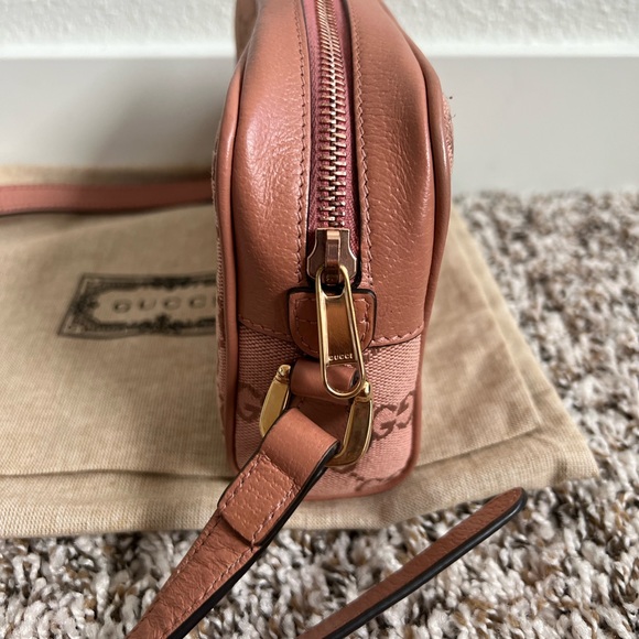 Authentic Gucci mini crossbody with roses gold hardware - Picture 6 of 9